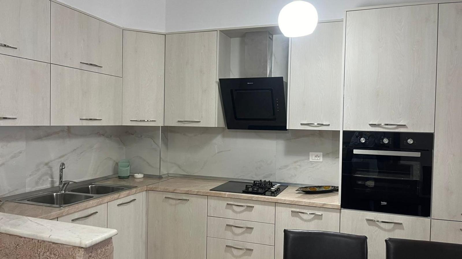 Visar Apartments Vlorë 外观 照片