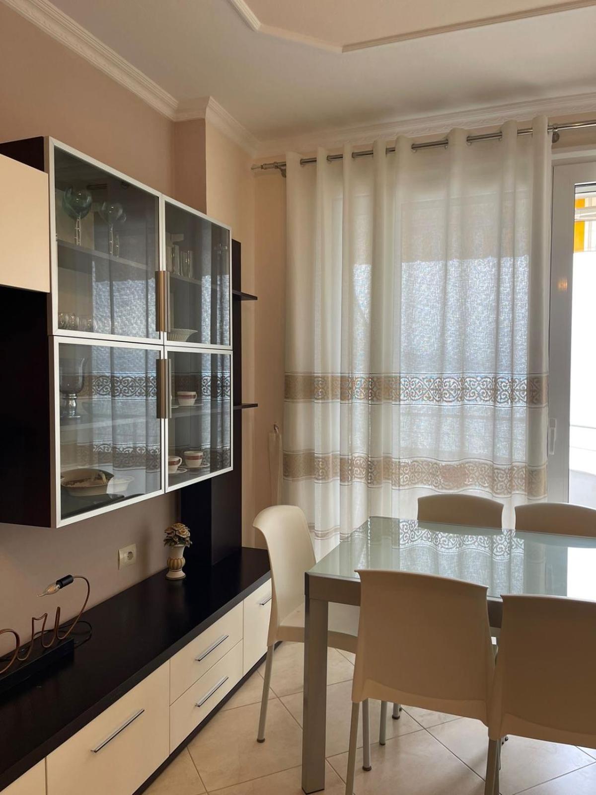 Visar Apartments Vlorë 外观 照片