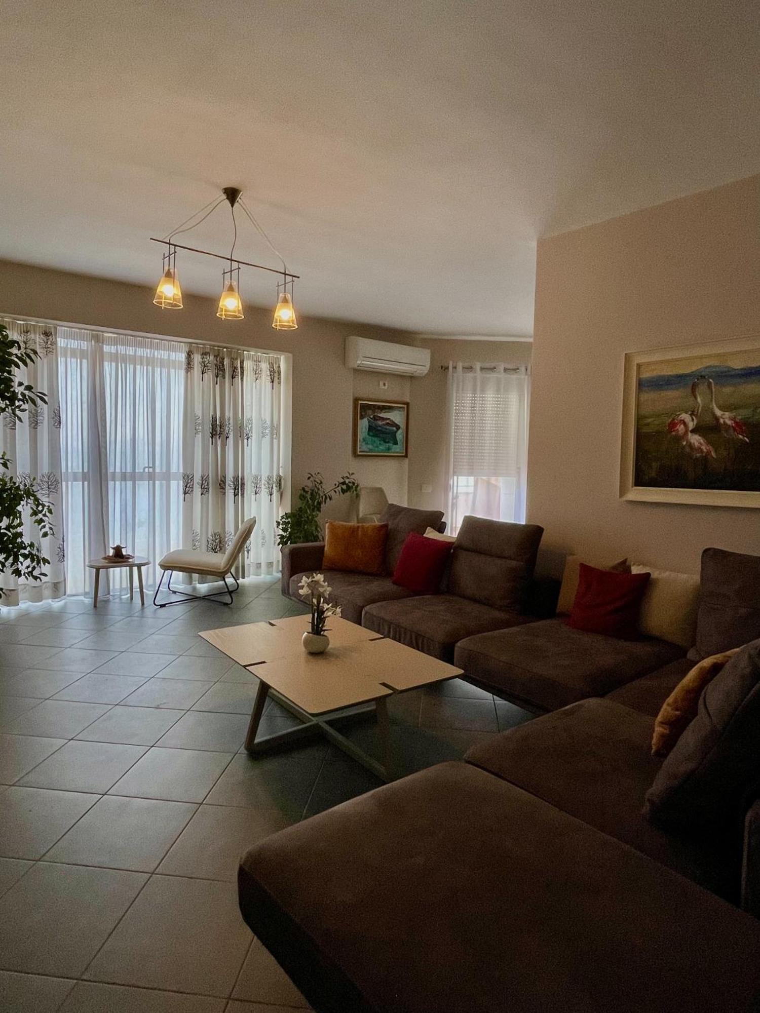 Visar Apartments Vlorë 外观 照片